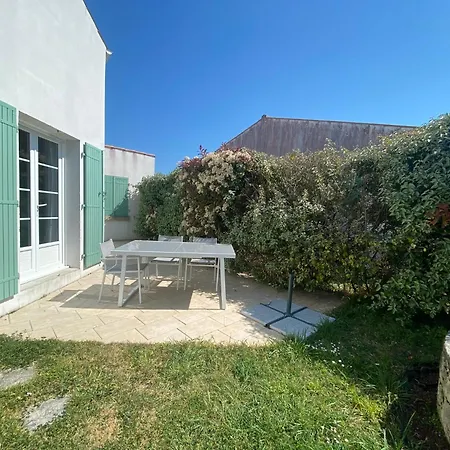Au Chateau D'oleron 펜션