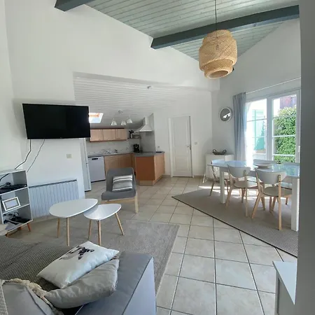 Au Chateau D'oleron 別荘